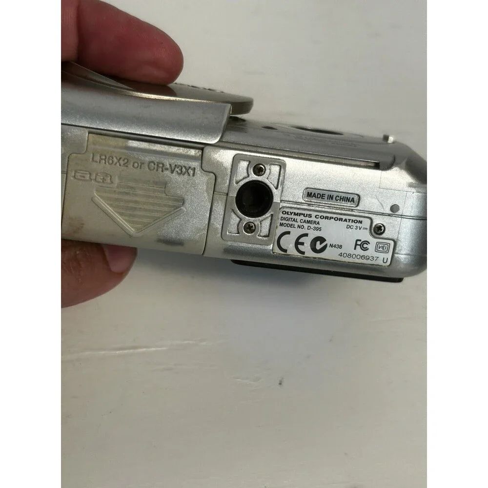 Olympus CAMEDIA D-395 3.2MP Digital Camera - Silver